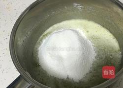 荔枝戚风蛋糕的做法图解7
