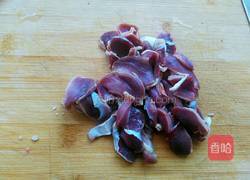 芹菜炒鸭胗的做法图解3