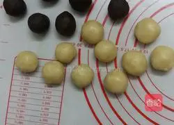 How to make Cantonese-style mooncakes 1