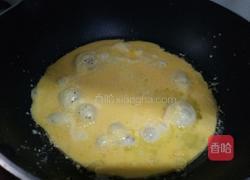 洋葱炒蛋的做法图解2