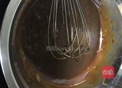 懒人快手将就版巧克力杯子蛋糕的做法图解2