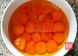 蓮蓉蛋黃月餅的做法圖解2