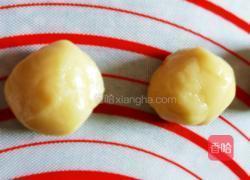 莲蓉蛋黄月饼的做法图解9