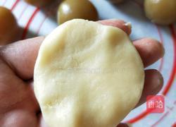莲蓉蛋黄月饼的做法图解10