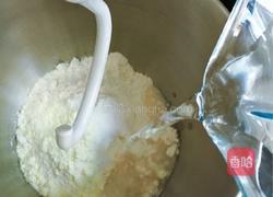 皇冠赛门餐包的做法图解1