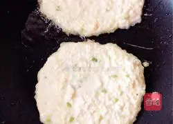 Illustration of how to make fresh corn tortillas 6