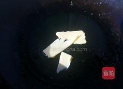 奶油蘑菇鲜虾披萨的做法图解4