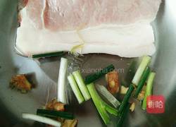 蒜苔炒回锅肉的做法图解3