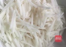 虾干萝卜汤的做法图解2