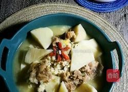 山药薏米脊骨汤的做法图解2