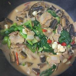 黄鳝汇腊肉的做法[图]