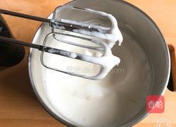 火龙果戚风蛋糕的做法图解4