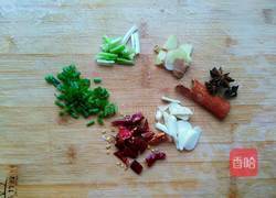 胡萝卜土豆烧肉的做法图解4