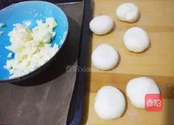 Coconut heart-shaped bread recipe 8