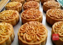 蛋黄豆沙月饼的做法图解17