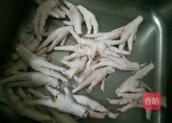 柠檬泡椒鸡爪的做法图解1