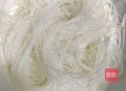 蒜蓉肉末炒粉丝的做法图解2