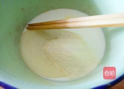 奶香海绵小蛋糕的做法图解2