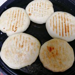 韭菜虾皮鸡蛋馅饼的做法[图]