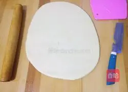 Illustration of how to make large dough cookies 7