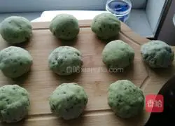 Illustration of how to make matcha multi-grain buns 3