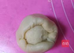 酥皮豆沙蛋黄月饼的做法图解3