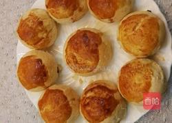 酥皮豆沙蛋黄月饼的做法图解10