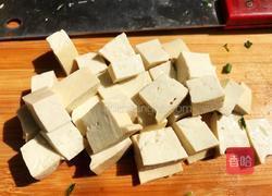 家常炖罗非鱼的做法图解3