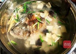 家常炖罗非鱼的做法图解7