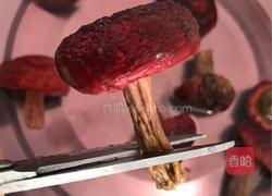 【呷补丨煲汤】红菇山药炖排骨的做法图解1