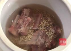 【呷补丨煲汤】红菇山药炖排骨的做法图解5