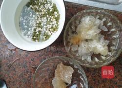 绿豆薏米银耳汤的做法图解2