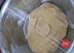 椰蓉蛋黄月饼的做法图解7