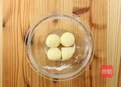 1836 Illustration of how to make mooncakes for babies with complementary food for one month 4