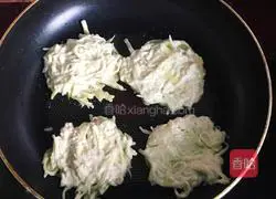 Illustration of how to make shredded radish cake 4