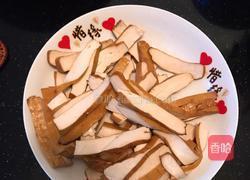 芹菜炒豆干的做法图解1