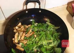芹菜炒豆干的做法图解5