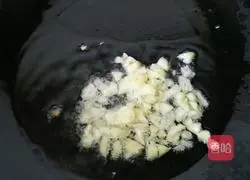 Illustration of how to make abalone with garlic and oyster sauce 7