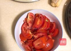 番茄鸡蛋汤的做法图解1