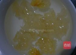 冰糖银耳蒸梨盅的做法图解2