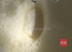 6寸戚风蛋糕的做法图解3