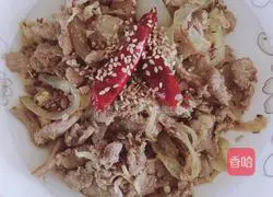 Illustration of how to stir-fry lamb with cumin and green onions 5