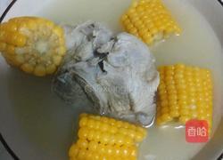 玉米大骨头汤的做法图解7
