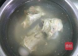玉米大骨头汤的做法图解3
