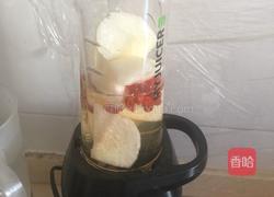 枸杞生梨汁的做法图解3