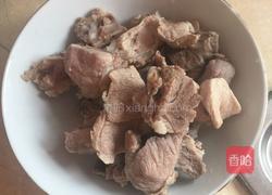 胡萝卜玉米猪骨汤的做法图解5