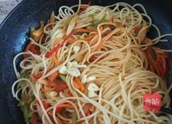 番茄火腿意大利面的做法图解6