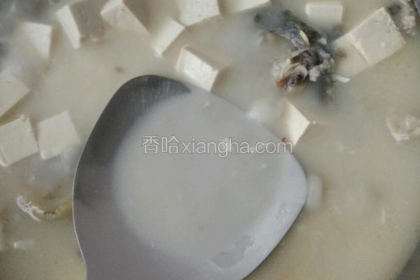 鲫鱼豆腐汤