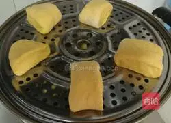 Illustration of how to make pumpkin steamed buns 8