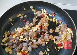 海参虾仁蛋炒饭的做法图解4